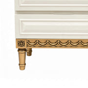 Tasch Night Stand – Classic Elegance with Functional Storage
