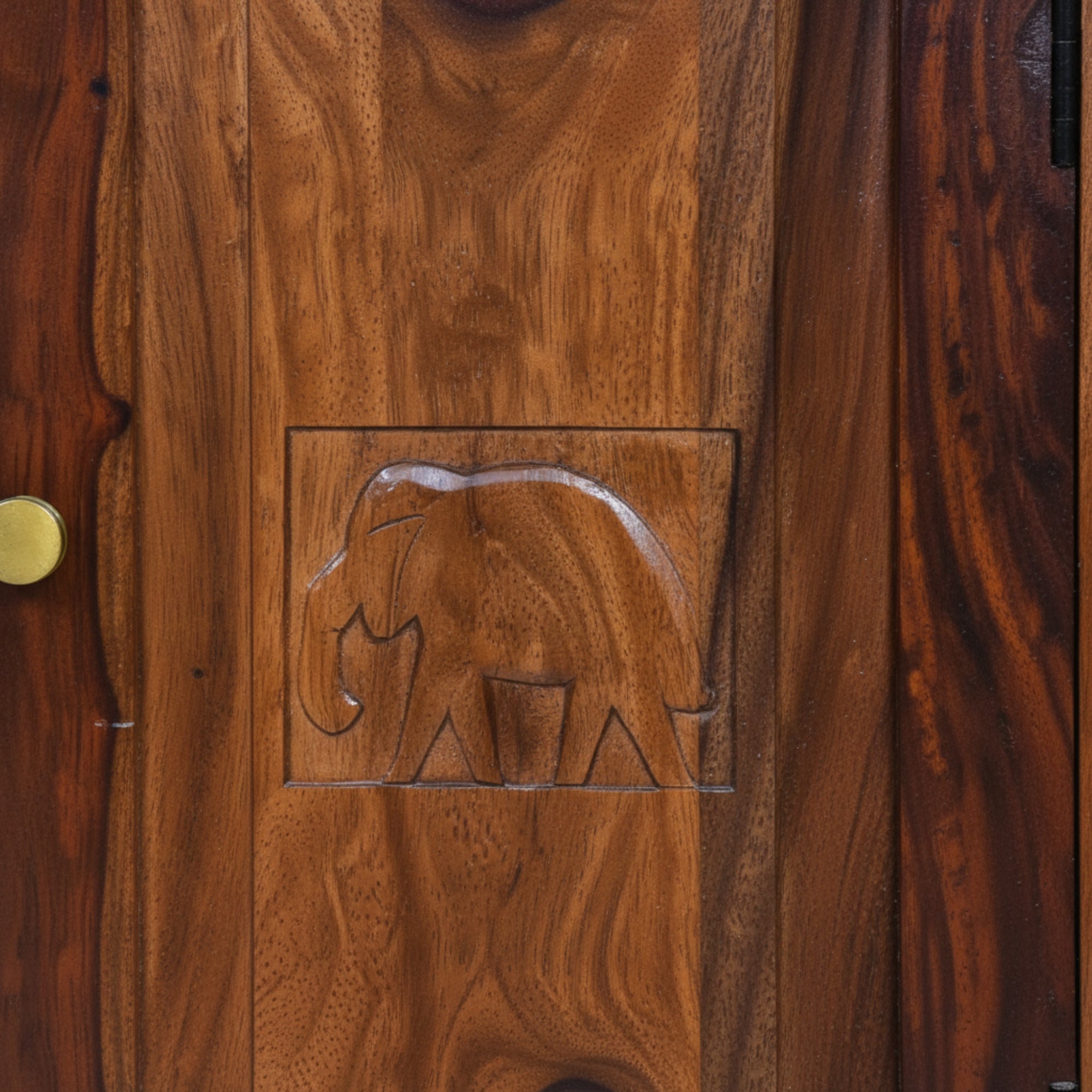 Elephant 3-Door Multiunit – A Stunning Blend of Elegance and Functionality