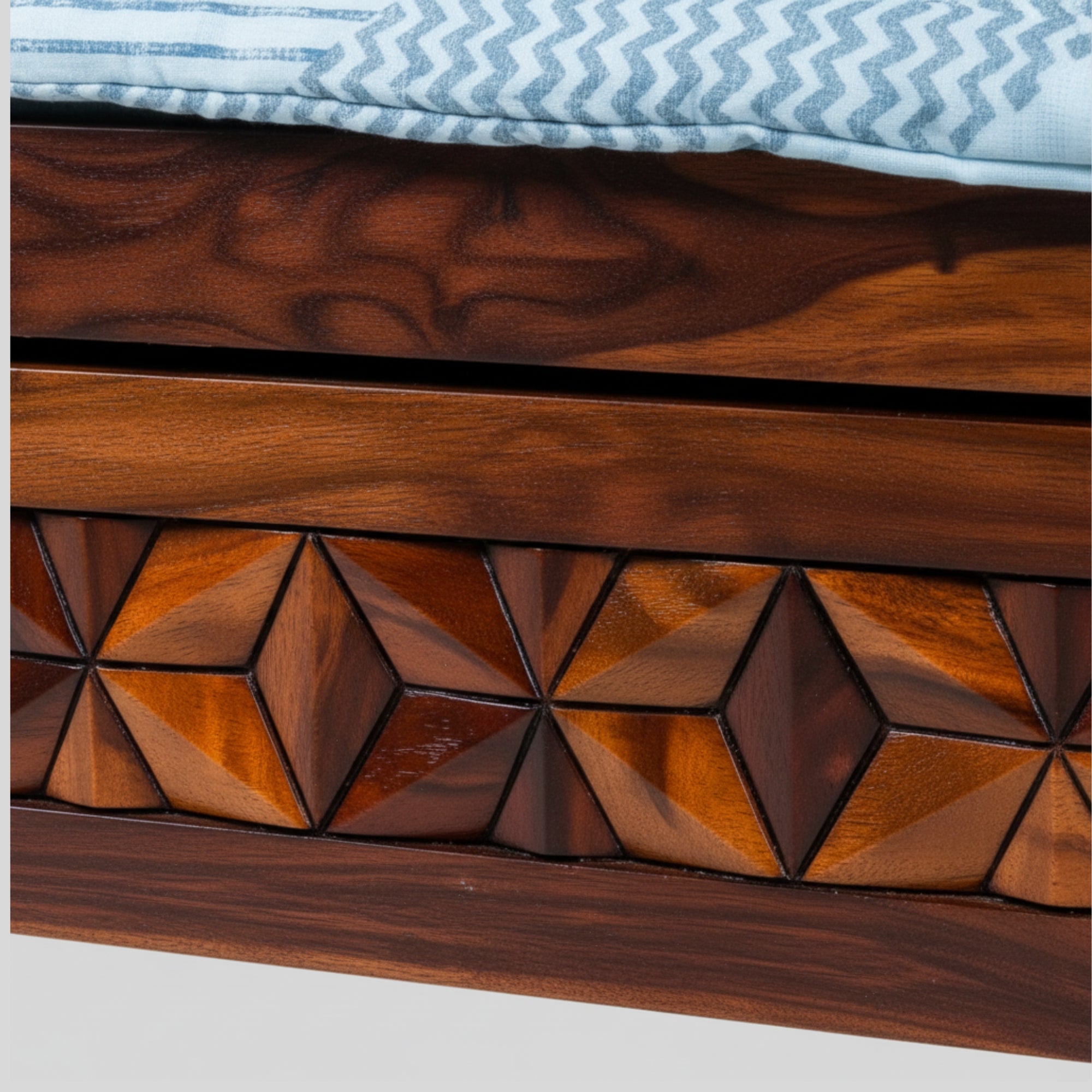 Star Diamond King Bed with Storage  Elegance Meets Utility